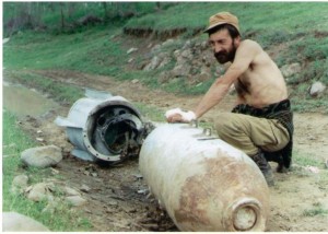 Азербайджанская авиация в ходе войны в Карабахе применяла бомбы, вплоть до калибра 500 кг.