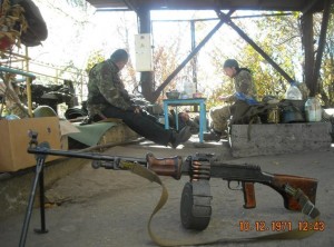 Ручной пулемет РПК-46 на вооружении у бойцов добровольческих подразделений Украины.