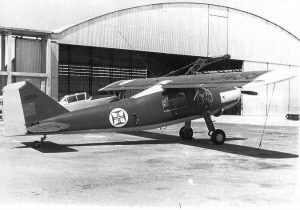 Легкие транспортные самолеты «Дорнье» Do.27 широко использовались португальцами в ходе войны в колониях также как и «ганшипы».