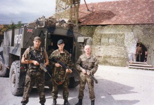 Косово. 2001 рік. (Дмитро крайній зліва)