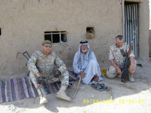 Дмитро (зліва) у Республіці Ірак